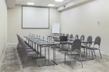 Holiday Inn, an IHG - 44