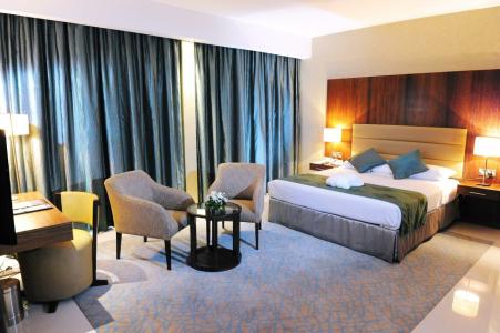 Howard Johnson by Wyndham Abu Dhabi - 0