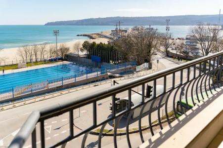 Panorama - Free EV Charging Station - 33