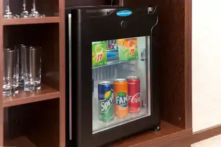 Vash Salut Apart - 1