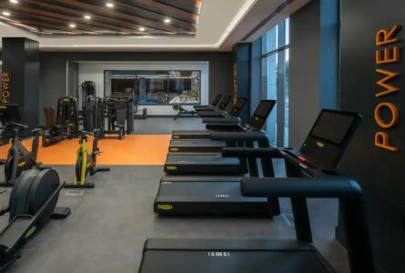 DoubleTree by Hilton - 9