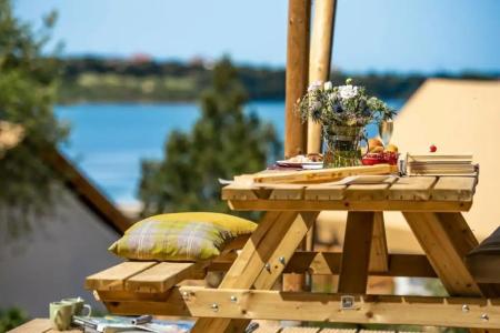 Arena One 99 Glamping - 51