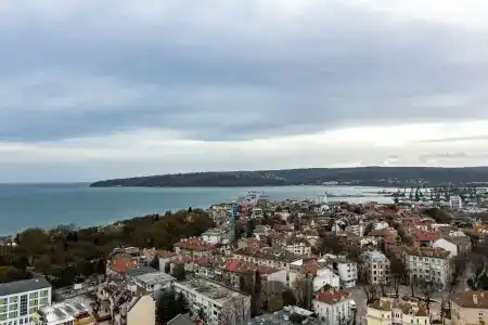 & Casino Cherno More - 35