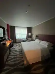 Four Points by Sheraton - 6