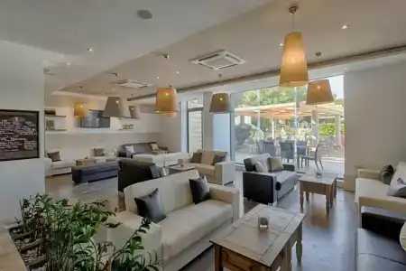 AX Sunny Coast Resort & Spa - 49