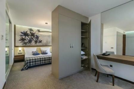 Rosslyn Dimyat Varna - 8