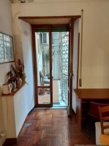 Vatican Rooms Guest House - 15