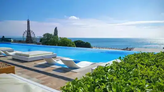 International Casino & Tower Suites - 34