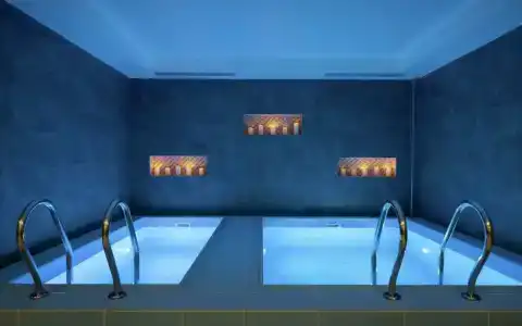 Doubletree by Hilton - 47