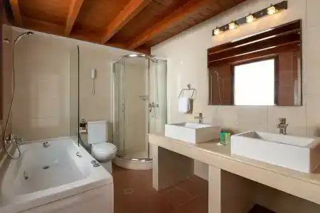 Costa Lindia Beach - 37