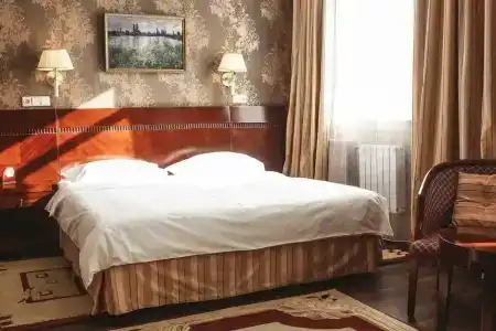 Gloria Business - 86