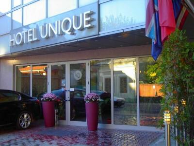 Unique Boutique - 15