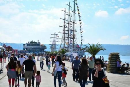 Panorama - Free EV Charging Station - 24