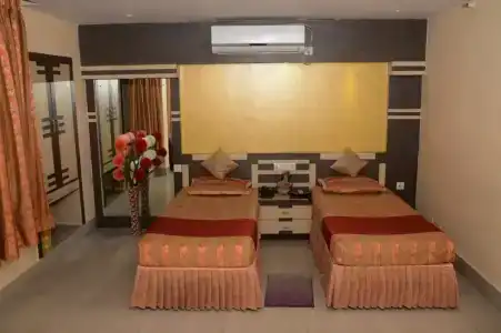 Executive Tower - 31