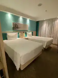 Hampton by Hilton Strogino - 10