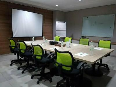 LeGreen Suite Sudirman - 3