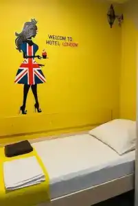London - 4