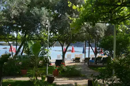 Lagoon Boutique - 45