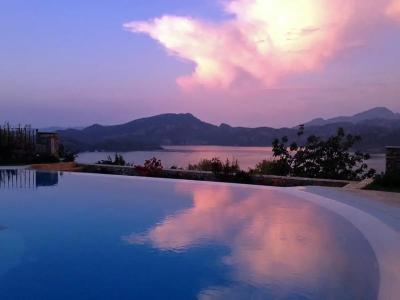 Swan Lake - Adult Only - 22