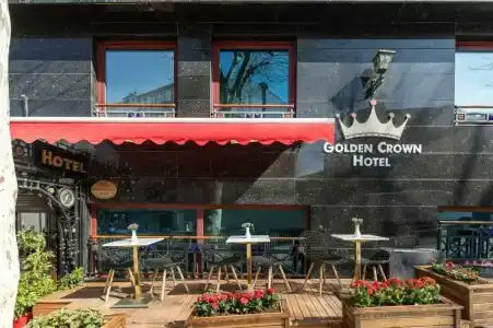 Golden Crown - 9