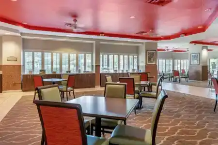 Comfort Suites Maingate East - 72