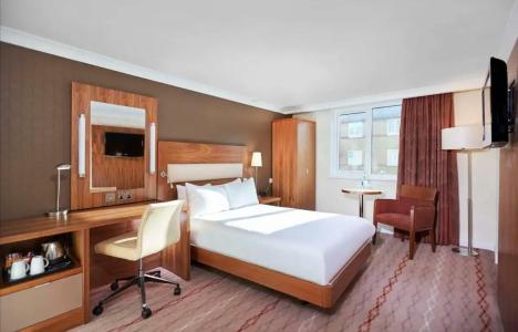 DoubleTree by Hilton Bristol North - 59