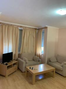 Sunny Fort Apartment - 85