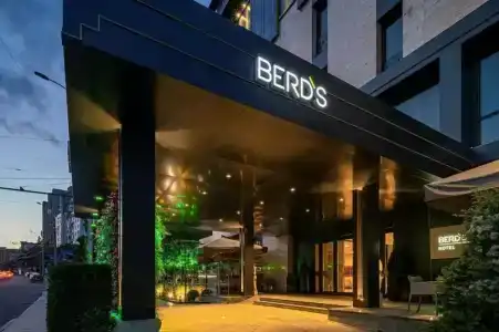 BERD'S - 31