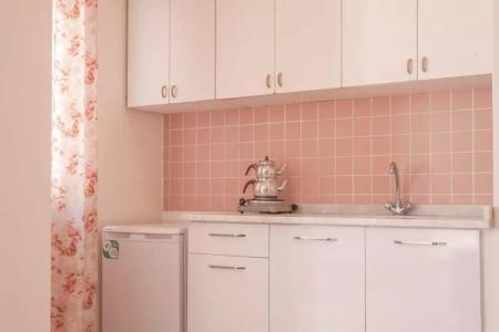 Bella Rose Apart, - 25