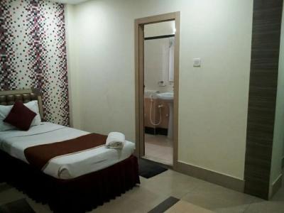 Executive Tower - 42