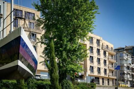 Panorama - Free EV Charging Station - 65