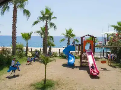 Club Akman Beach - 40