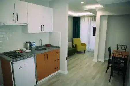 White Golden Suite - 36