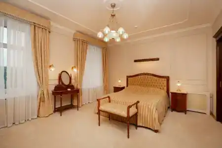 Таврическая - 93