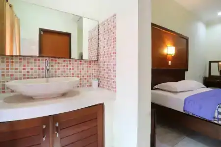 Teges Inn Kuta - 28