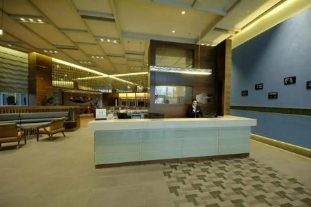 Hampton by Hilton - 29