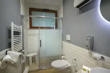B&B Sorrento Queen - 49