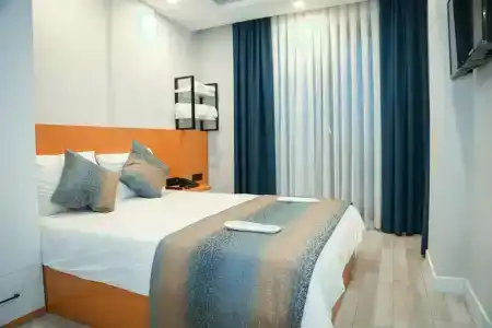 White Golden Suite - 2