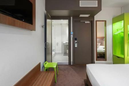Campanile Annecy Centre - Gare - 77