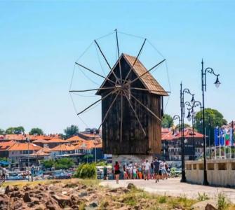 Sunny Fort Apartment - 16