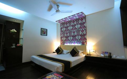 VIP International - 28