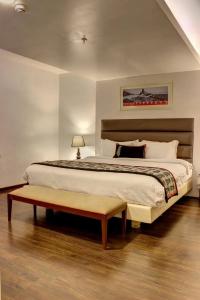 Golden Tulip Jaipur - 32