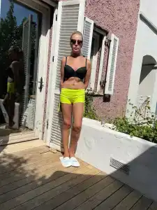 Unique-Boutique Class - Adults Only - 30