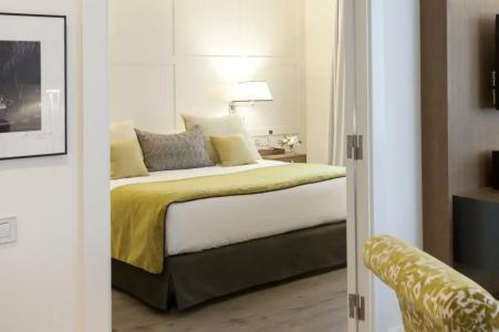 Catalonia Boulevard - 24