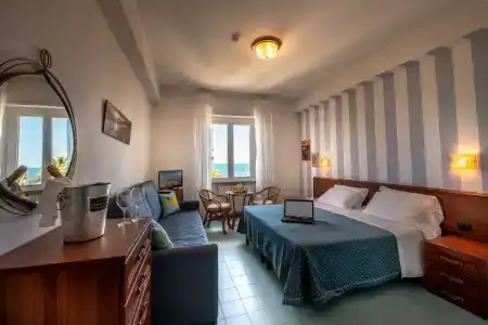 Grand Excelsior - 23