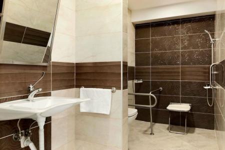 Ramada By Wyndham Soma - 40