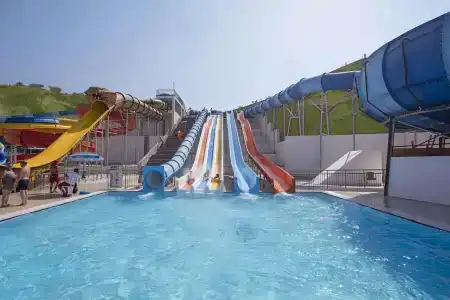 Acapulco Resort - 8