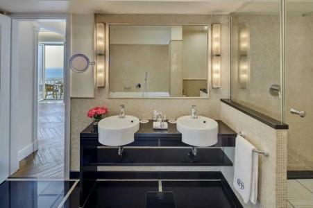 Grand Excelsior Vittoria - 82