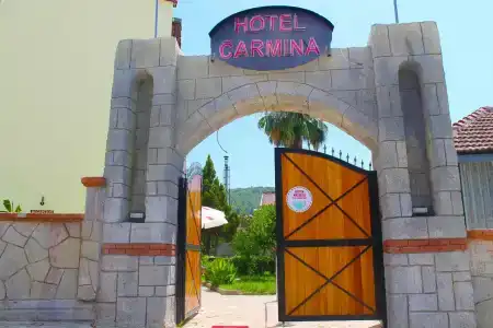Carmina - 6