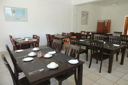 Reef Holiday Apartments - 17